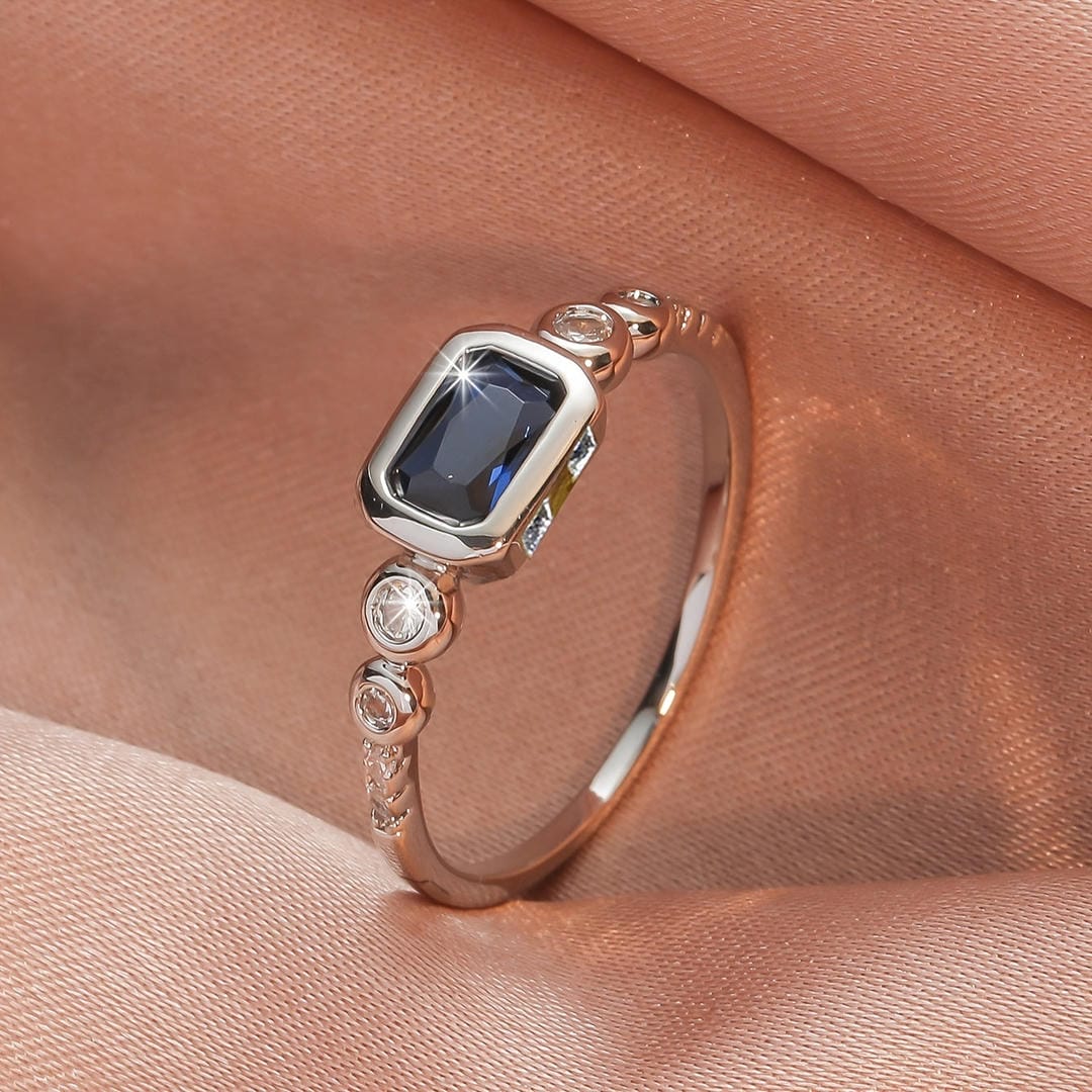 Windsor White Gold Sapphire Ring