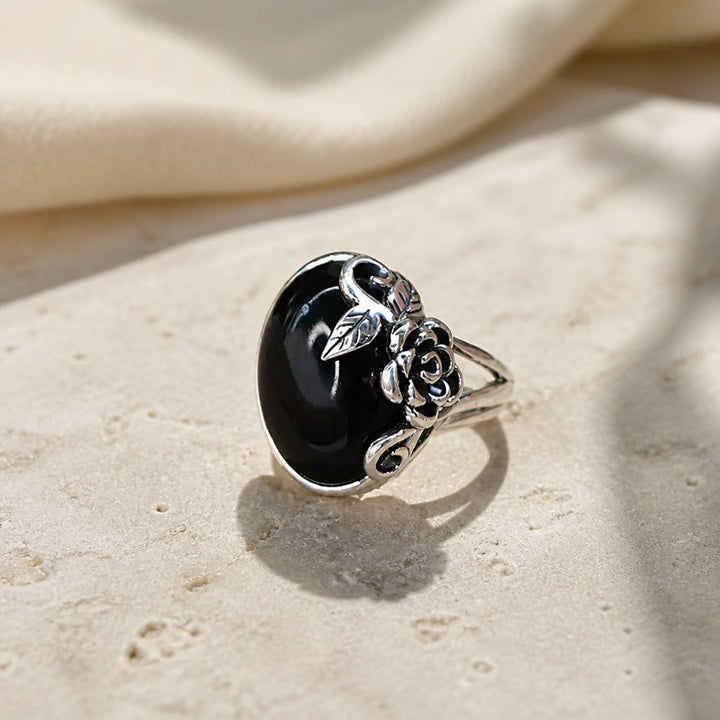 Ring Noir mit Rosé-Stein