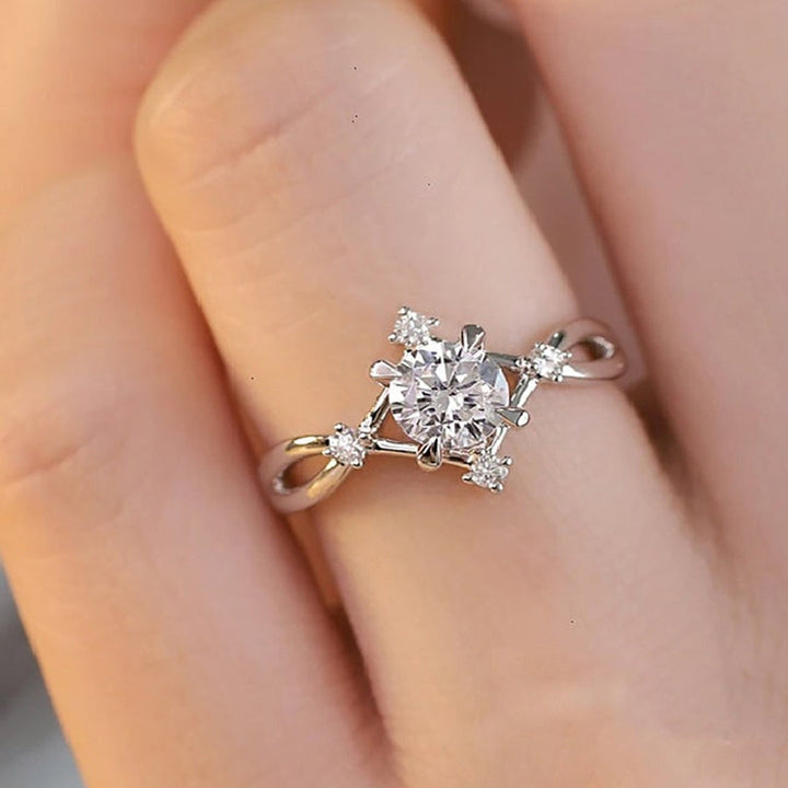 White Gold Round Zirconia Twist Ring