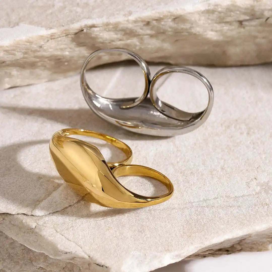 Zeitloser goldener Doppelring