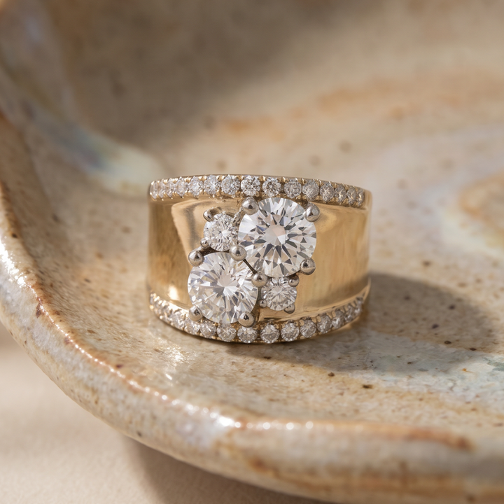 Vintage glänzender Goldring mit Zirkonia