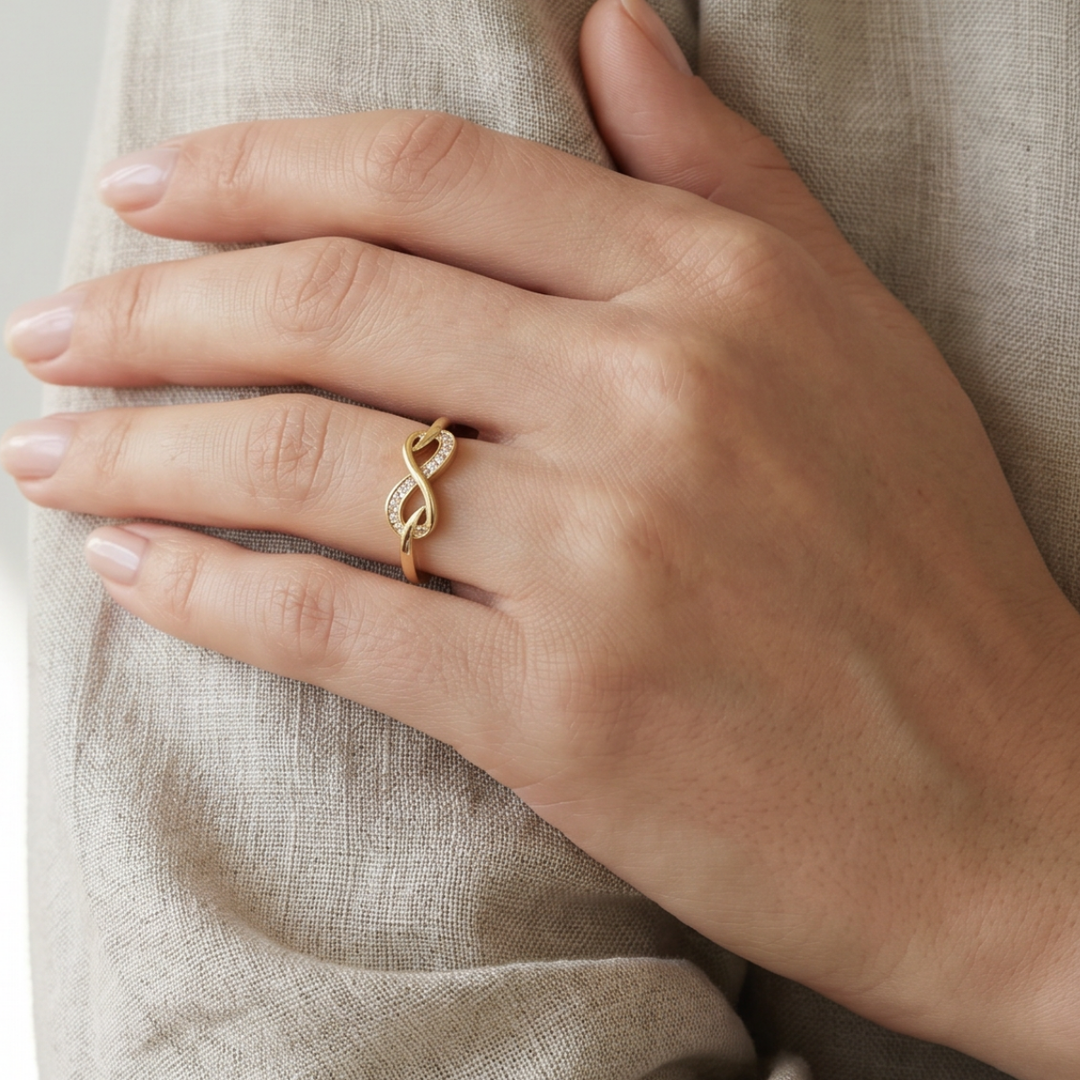 Goldring Unendlichkeit mit Kette