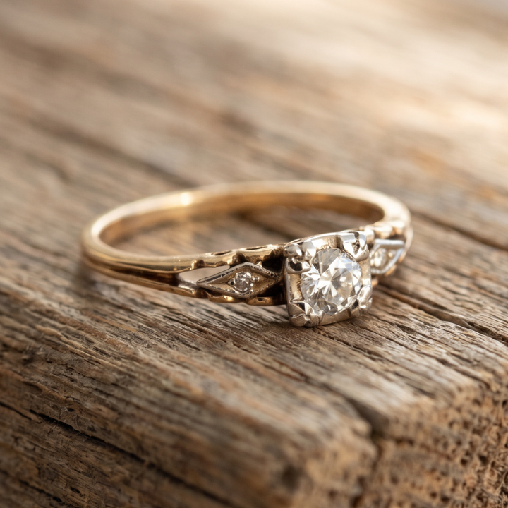 Vintage Zirconia Fine Gold Ring