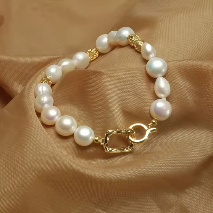 Elegant Baroque Pearls Bracelet