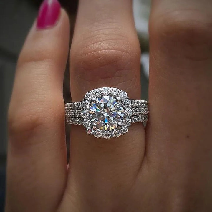 Clarinda Vellori Ring | White Gold