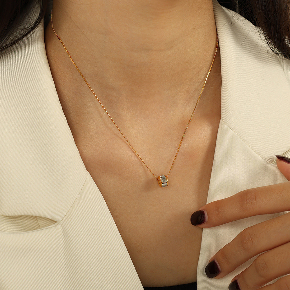Elyna Polished Barrel Necklace | Gold