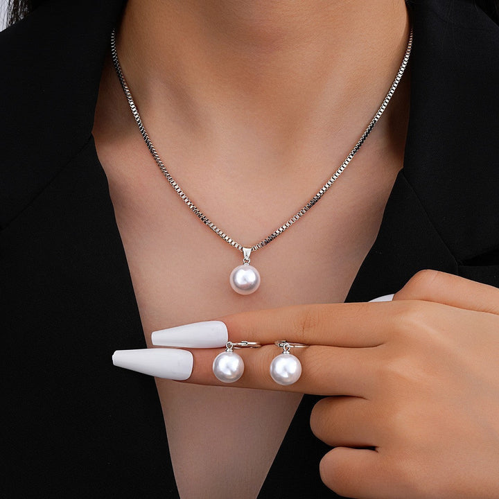 Golden Grace Pearl Jewelry Set | White Gold