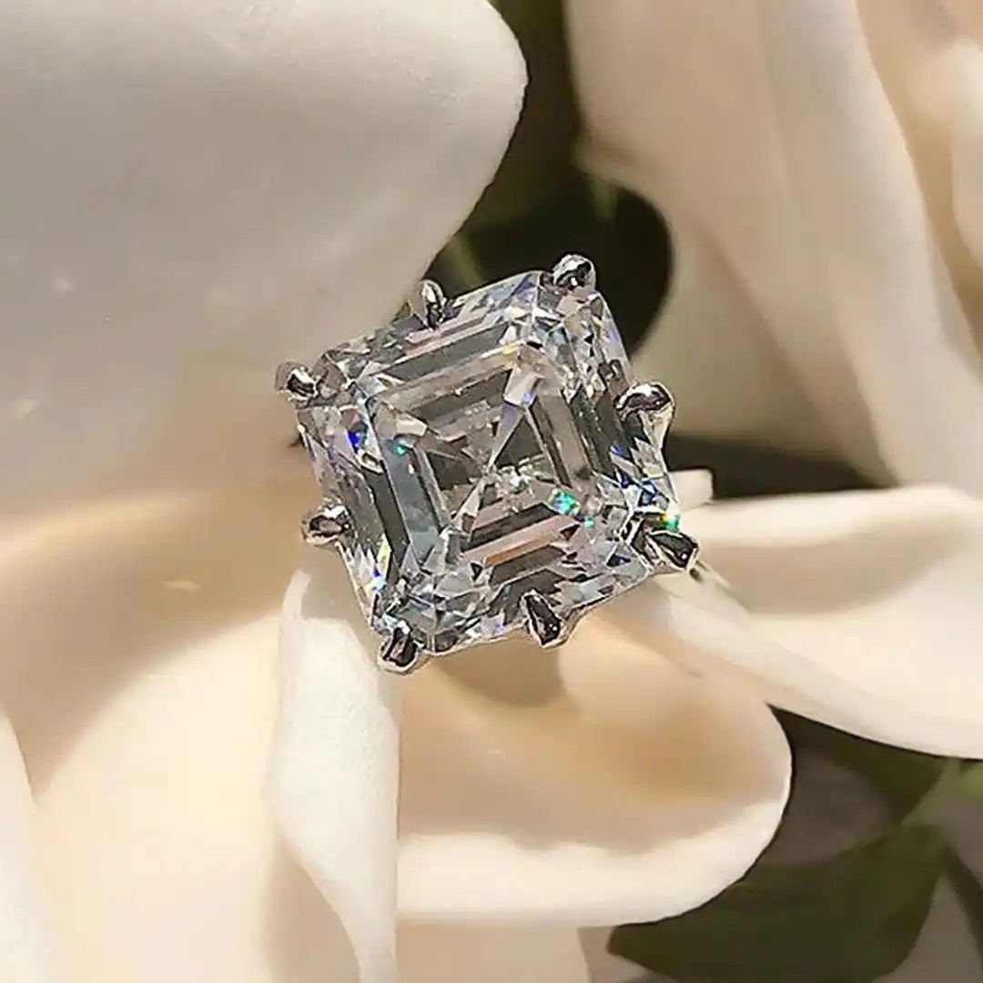 Zeitloser Gold Zirkonia Ring