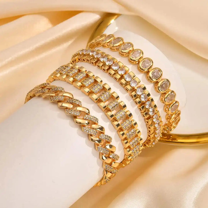 Verstellbares goldenes massives Zirkonia-Armband-Set