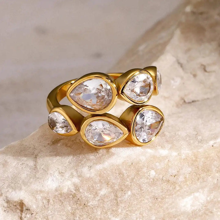 Fünf-Stein Tropfen Cluster Ring
