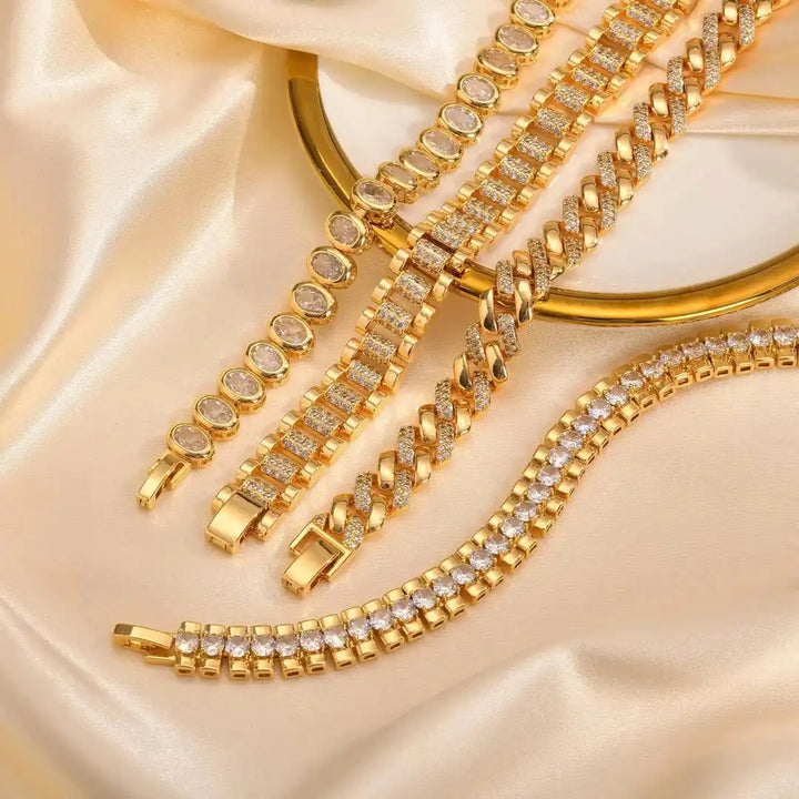 Verstellbares goldenes massives Zirkonia-Armband-Set