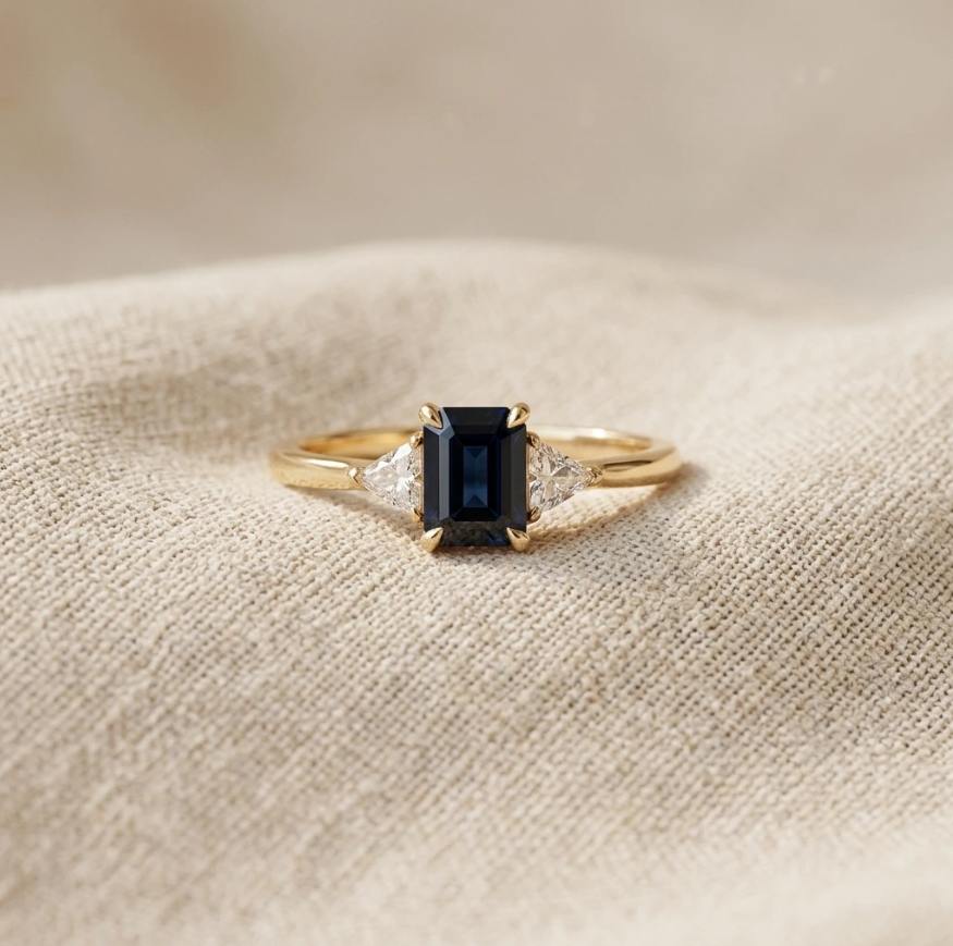 Black Spinel Baguette Ring | Gold
