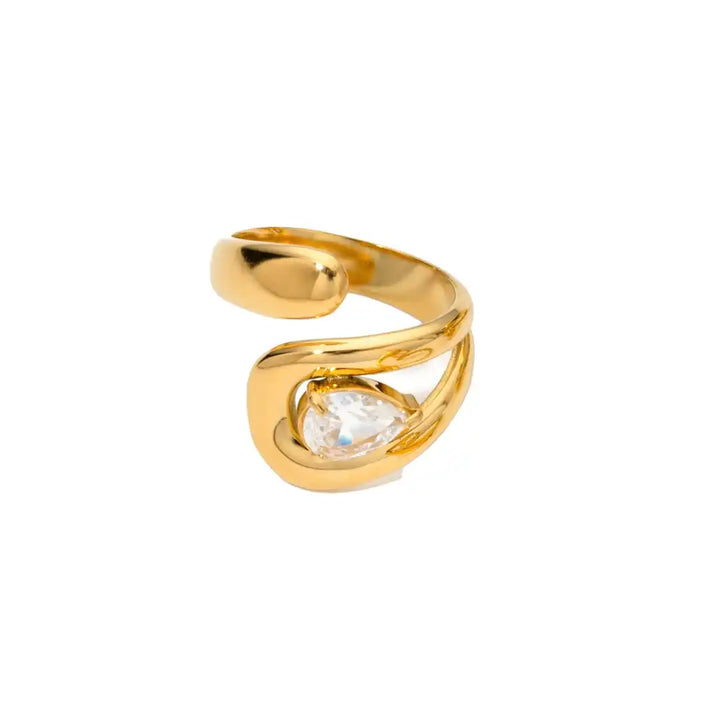Zeitloser goldener Tropfen-Zirkonia-Ring
