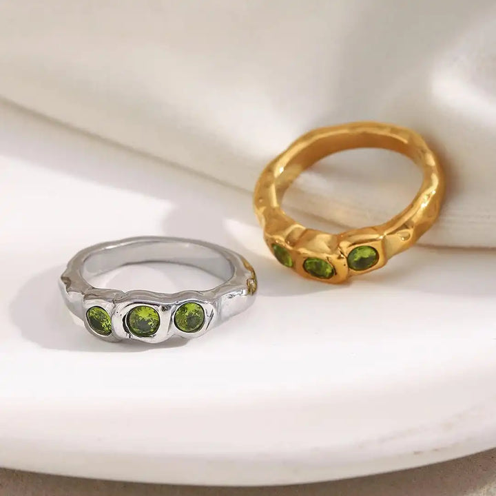 Vintage goldener eingelegter Edelstein Ring