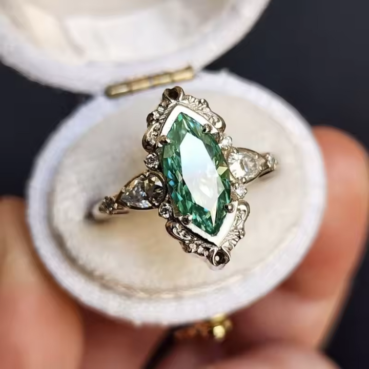 Vaelira | Thornewyn Ring