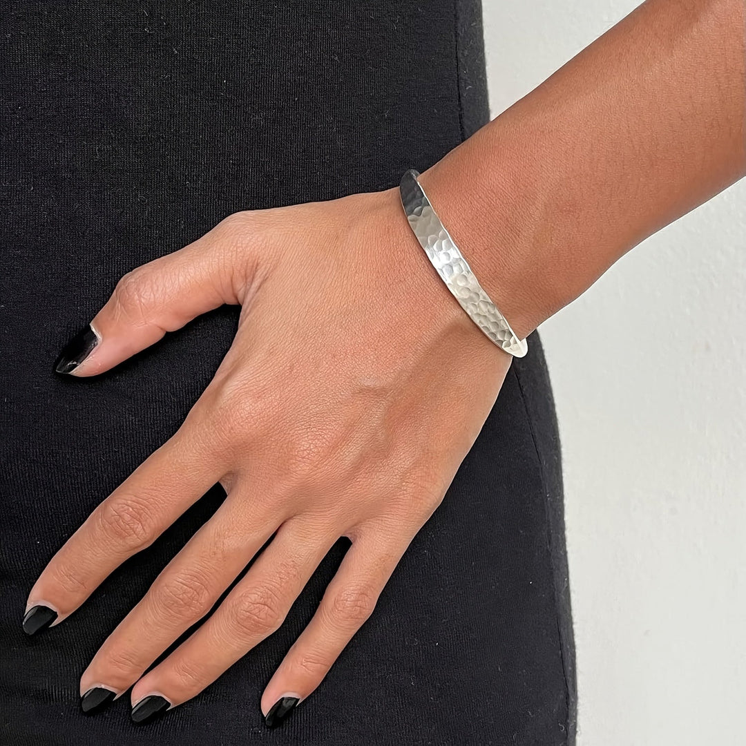 Silber Boho Hammerschlag-Armband
