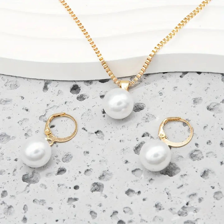 Elegant Graceful Pearl Necklace Set