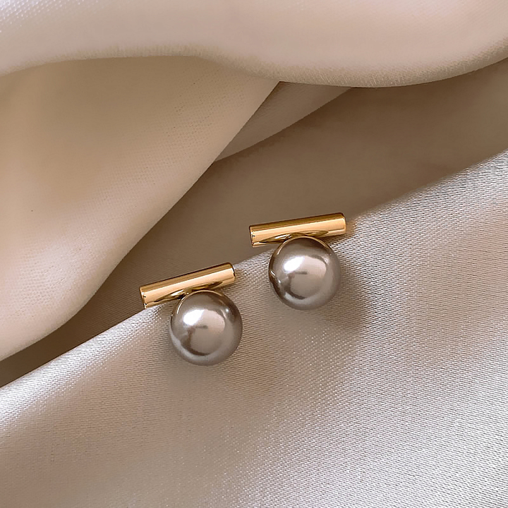 Deep Pearl Earrings