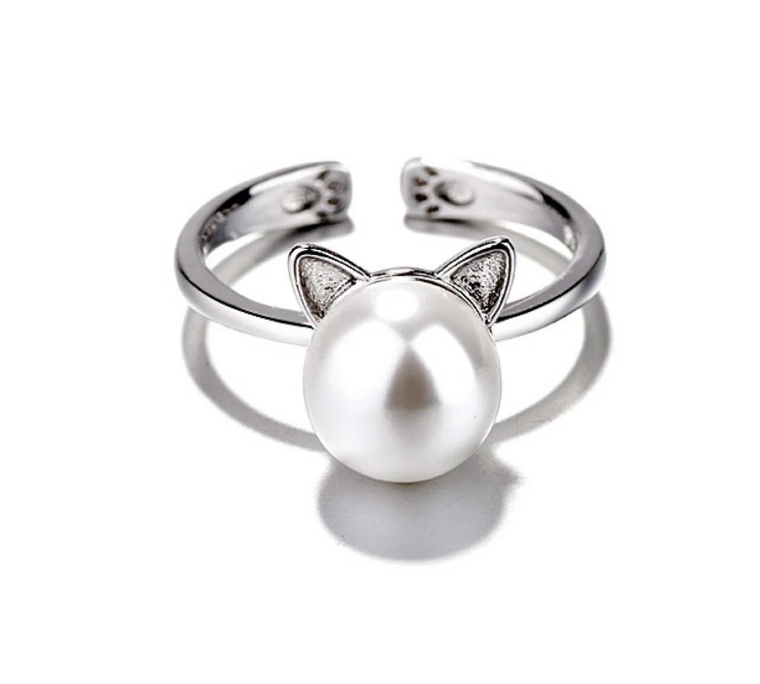 Beautiful Pearl Cat Necklace with Bonus Earrings + Ring