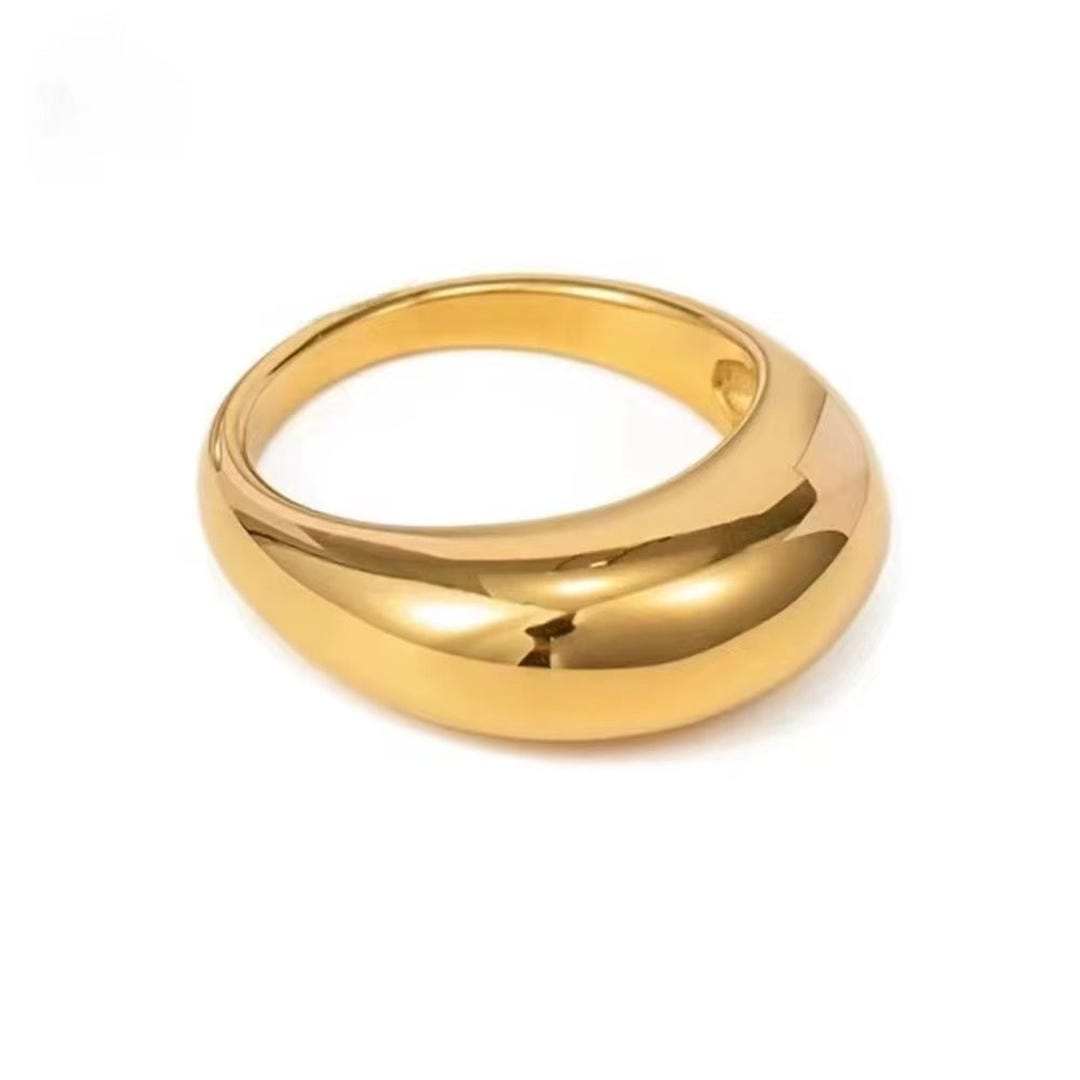 Zeitloser goldener Bogen-Ring